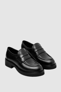 Sepatu Kuliah Wanita